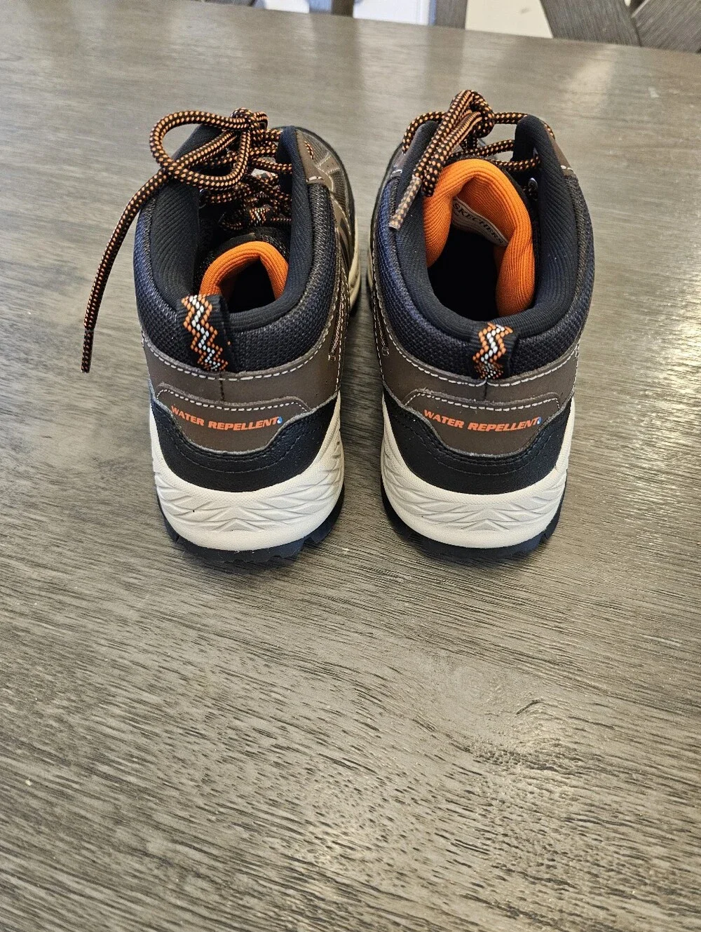 Boys Trail Boots Size 6